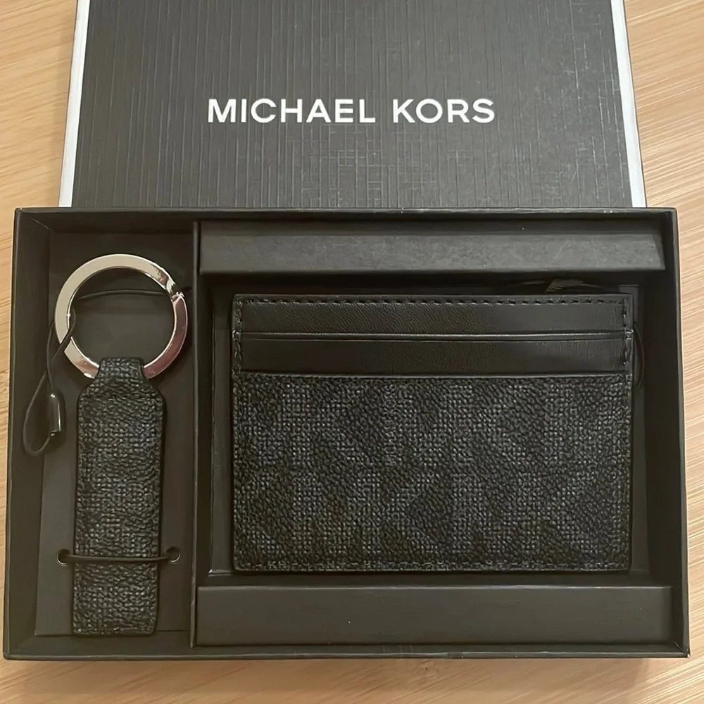 Brand New Michael Kors Black Jet Set Card Holder Case & Matching Keychain